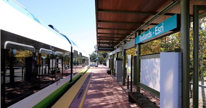 Arrow Metrolink Esri station